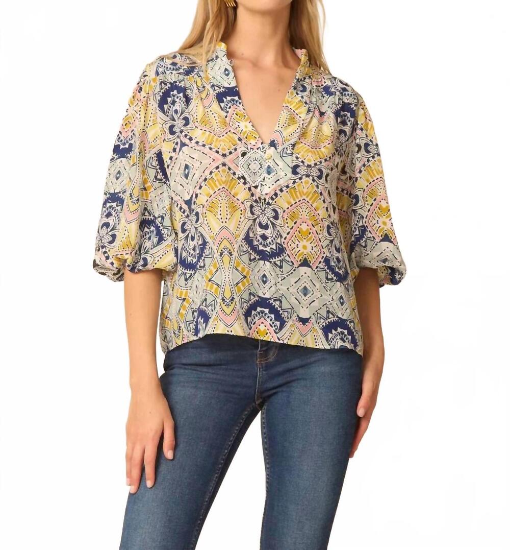 NEW GILNER FARRAR the elbow sleeve bethany blouse in aztec print